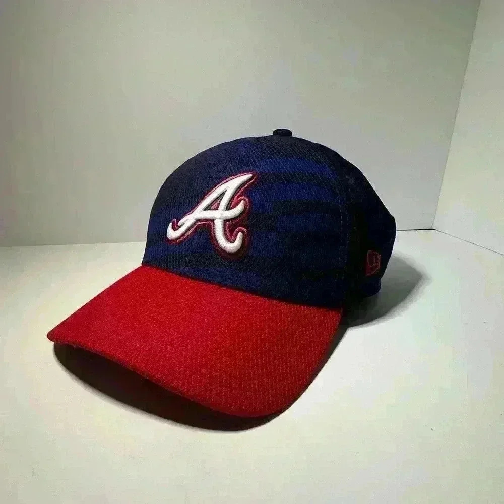 New Era Atlanta Braves Stars and Stripes Ball Cap size: Small/Medium